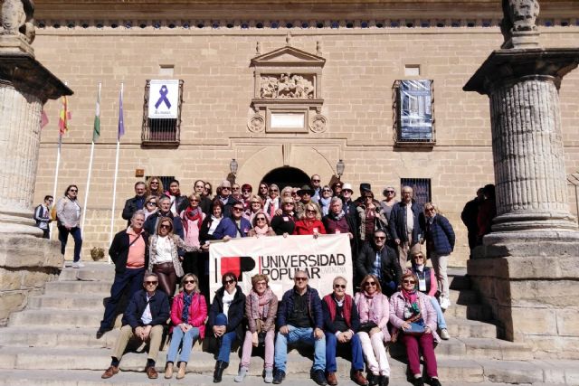 45 alumnos de la Universidad Popular viajan a Úbeda y Baeza