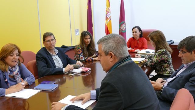 Más de cincuenta empresas optan al servicio de mantenimiento de la vía pública