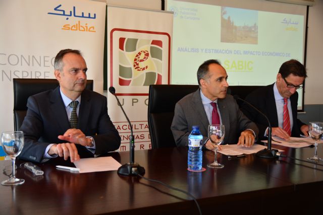 La UPCT cifra en 500 millones de euros la riqueza generada por la planta de SABIC en La Aljorra