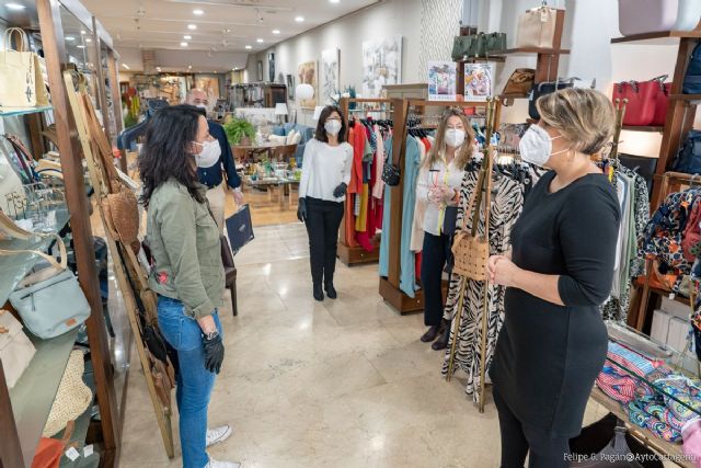 Los comercios de Cartagena reabren sus puertas con todas las garantías de seguridad para clientes y trabajadores