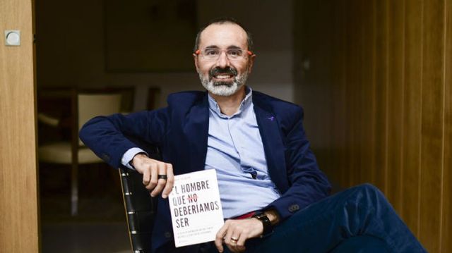 Octavio Salazar analiza ´El hombre que no deberíamos ser´ en Cartagena Piensa