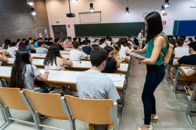 Los exámenes de la Fase General y la prueba de idiomas dan la salida a la EBAU 2019