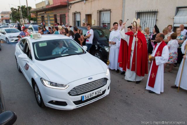 Más de un centenar de vehículos son bendecidos en el Día de San Cristóbal
