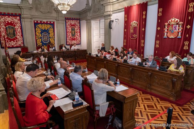 La Corporación aprueba las retribuciones de los concejales, las comisiones informativas y sus representantes en entidades y organismos