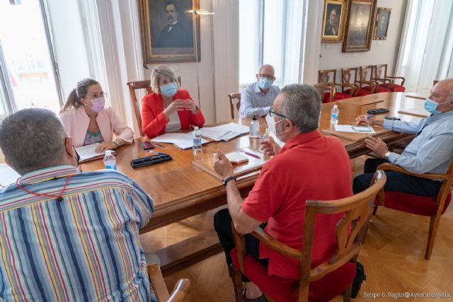 La alcaldesa muestra su preocupación por cómo afectará el corte ferroviario de la línea Madrid-Cartagena a la llegada de la alta velocidad y el tráfico de mercancías