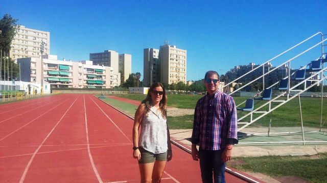 La Concejalia de Deportes acomete obras de mejora en la pista municipal de atletismo de cara al inicio de la temporada