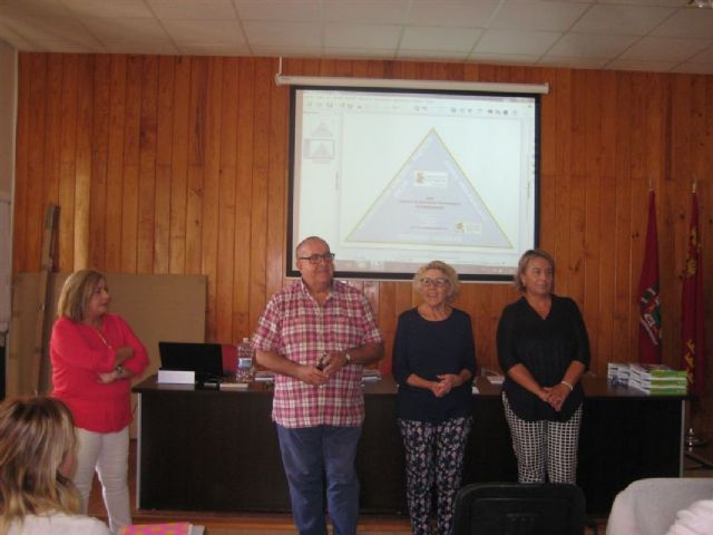 Servicios Sociales se reúne con la Red de Lucha contra La Pobreza para abordar las actuaciones en materia de vivienda