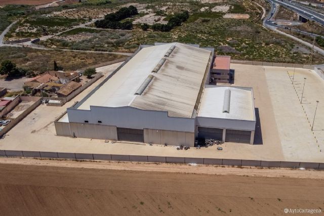 El Ayuntamiento concede licencia para la nave que separará las instalaciones de Lhicarsa