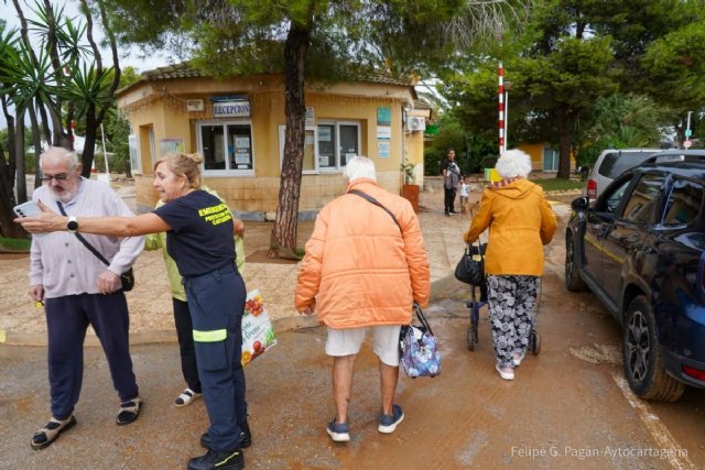 Los vecinos evacuados de Villas Caravaning durante la alerta roja por lluvias vuelven a sus casas