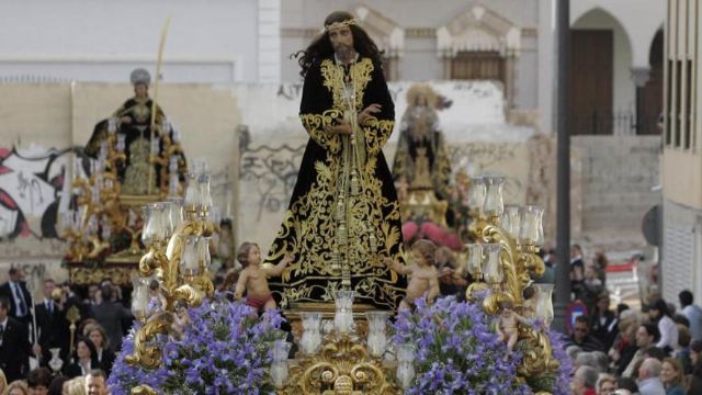 El ´Cristo del Lago´ ya es ´cofradía´