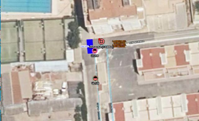 Servicios de emergencia acuden a un incendio de un transformador en la Manga del Mar Menor