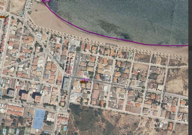 Protección Civil rescata a un herido al caer de un barco en Mar de Cristal