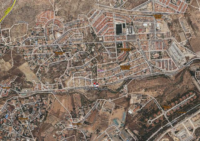 Herido el conductor de un patinete tras sufrir un accidente de tráfico en la Urbanización de La Vaguada