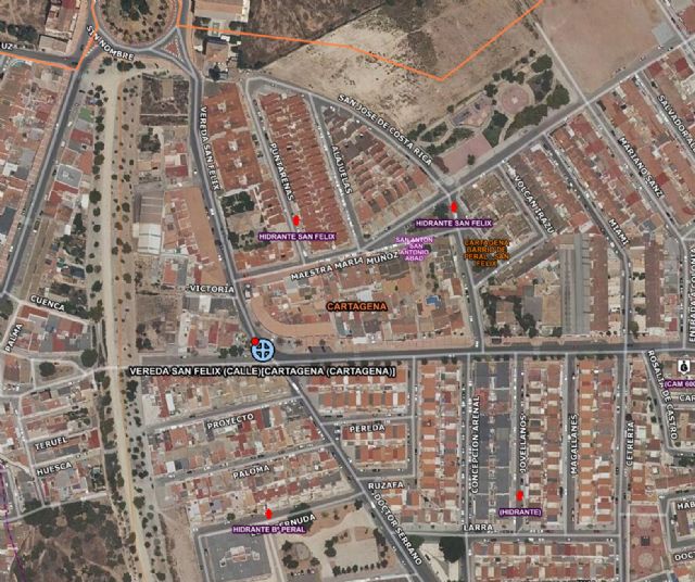 Servicios de emergencias atiende y trasladan al hospital a una mujer embarazada herida en un accidente de tráfico en Cartagena