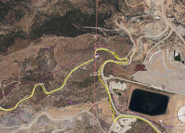 Servicios de emergencia trasladan a centro hospitalario a ciclista de 48 años accidentado tras sufrir una caída en la carretera RM-F46 en Cartagena