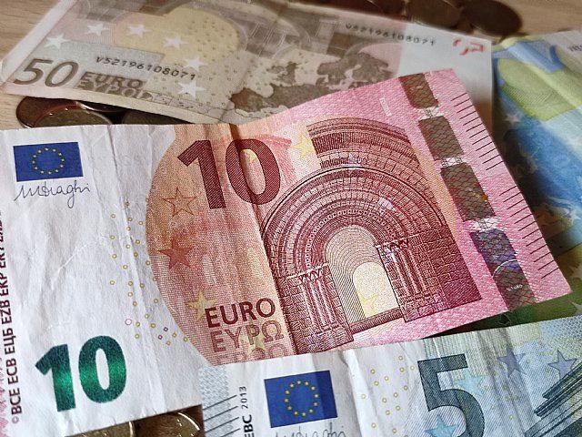 El Gobierno concede 12.000 euros a Radiotaxi Cartagena para la instalación de placas solares en su sede de Cabezo Beaza