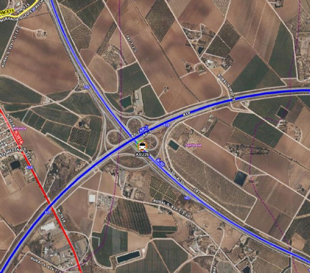 Una mujer ha resultado herida al chocar su vehículo contra un poste en Cartagena