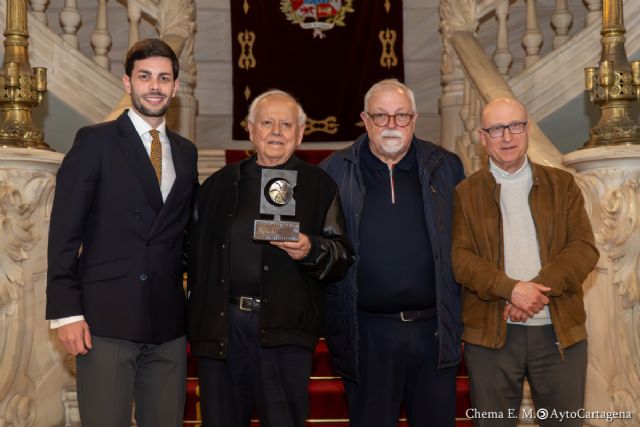 Cartagena reconoce la trayectoria de Josep Maria Ribas Prous en su primera bienal de fotografía
