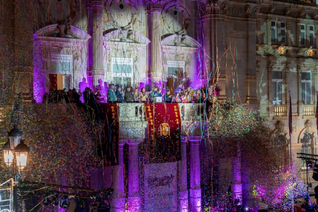 Ingenio, fantasía e ilusión ensalzan un Carnaval que arranca con fuerza en Cartagena