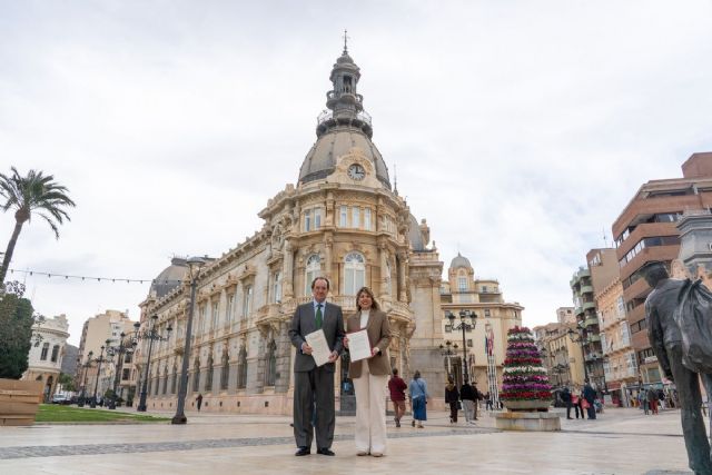 El Ayuntamiento de Cartagena y la Fundación Iberdrola firman el convenio para la nueva iluminación del Palacio Consistorial