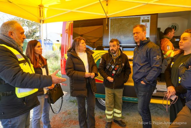 Bomberos de Cartagena intervienen en incendio forestal controlado próximo a Cabo Tiñoso