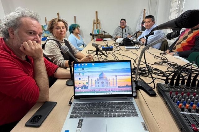 Talleres de radio y actividad física en Cartagena para ayudar a personas con problemas de salud mental