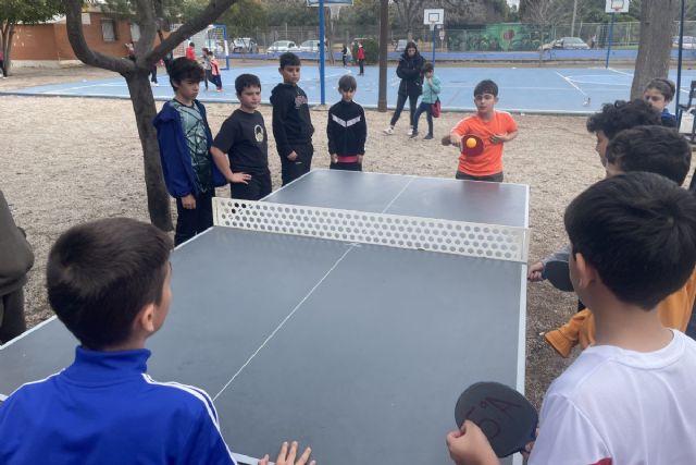 El Programa ADE acerca el billar, el tenis de mesa y el deporte híbrido a los colegios Hispania y Vicente Ros