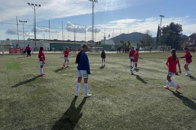 La Liga Comarcal de Fútbol Base homenajea a la categoría femenina en los actos del día internacional de la mujer