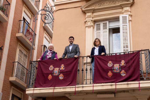 Ayuntamiento y Mujeres Cofrades prestarán 500 banderolas con las que engalanar el recorrido de las procesiones de Semana Santa