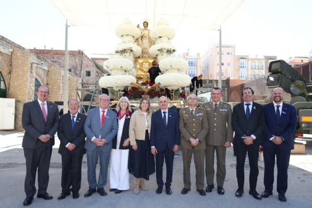 Homenaje a los miembros de la familia Sanjuanista en el tradicional ´Martes Santo Blanco´