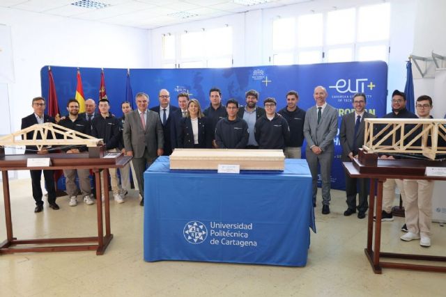 Ayuntamiento y Comunidad ensalzan el orgullo de que estudiantes de la UPCT hayan triunfado por tercer año consecutivo en el concurso nacional de puentes