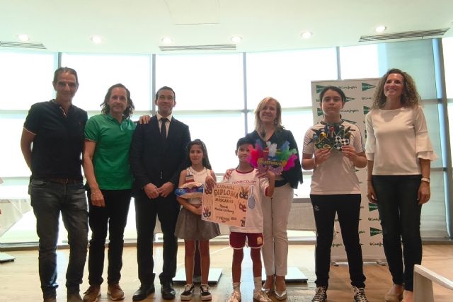 Premios escolares por las mejores máscaras de Carnaval