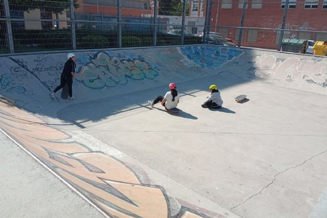 La calle Gisbert tendrá nuevo pavimento de adoquines y se renovará el skatepark de Carlos III