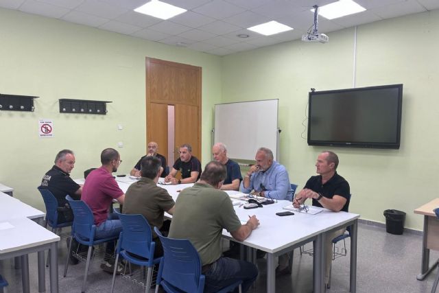 Los bomberos reforzarán su conocimiento de las industrias del Valle de Escombreras mediante visitas técnicas a las empresas de AEVE