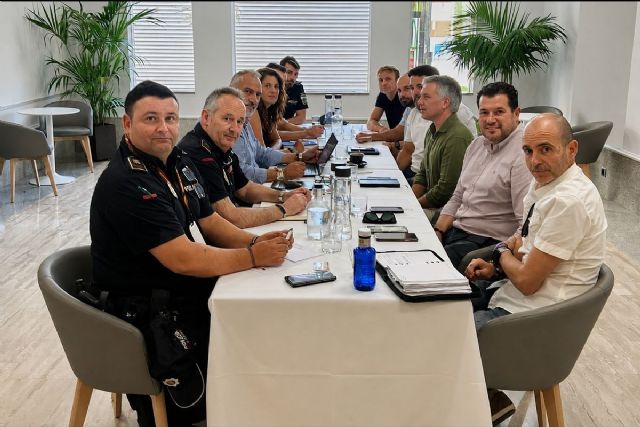Policía Local prepara el dispositivo para abordar los casos de mendicidad en la plaza Bohemia y mejorar la movilidad en La Manga