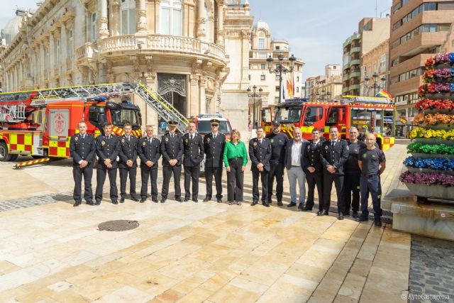 Los bomberos de Cartagena incorporan 7 nuevos mandos, dos camiones y un dron de apoyo para sus operaciones