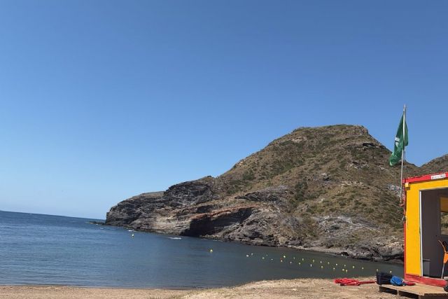Reabre Cala Reona tras confirmar los análisis la calidad del agua para el baño