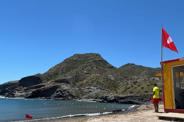 Una incidencia en la EDAR del Mar Menor obliga a un nuevo cierre preventivo de Cala Reona