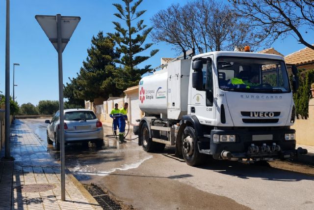 El Ayuntamiento refuerza la limpieza diaria de Cartagena con un operativo especial de verano en más de 45 barrios y diputaciones