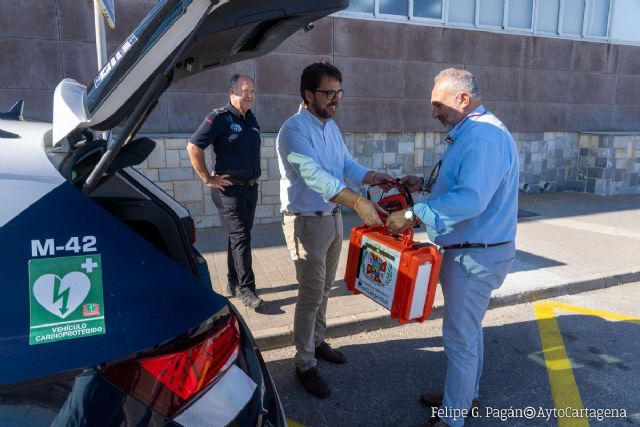 Cartagena incorpora nuevos desfibriladores para Policía Local con equipos más ligeros y versátiles