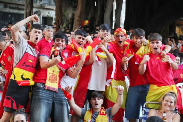 Ayuntamiento y Puerto instalan 6 pantallas para seguir la final del Mundial en Cartagena