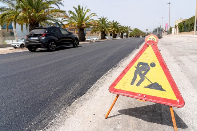 El Ayuntamiento avanza en una nueva fase del plan de asfaltado en el Cabezo Beaza y arranca la próxima semana en el casco urbano