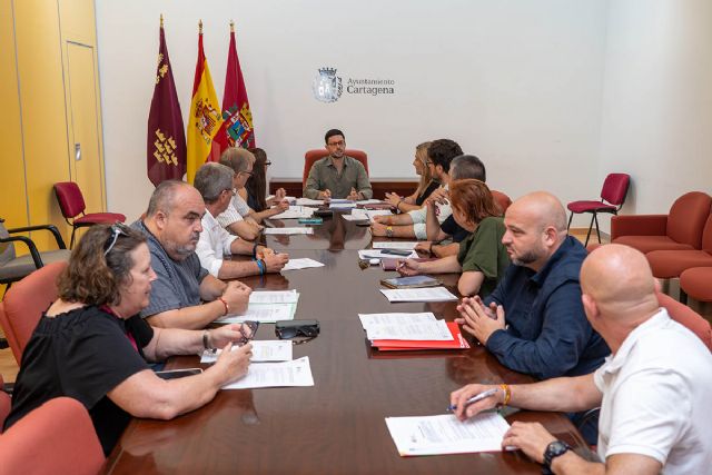 La comisión de Hacienda inicia los trámites para homenajear al artista Antonio Barceló y al procesionista Cleto Sanz
