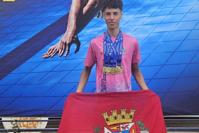 El cartagenero Marco Martínez conquista cuatro oros y firma el mejor rendimiento masculino en el XLVII Campeonato de España Infantil de Natación