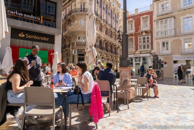 Cartagena baja el paro en julio frente al aumento del desempleo en España