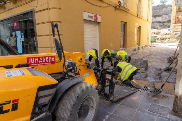 Avanza la obra de Morería Baja consolidando un nuevo eje peatonal hacia San Fernando
