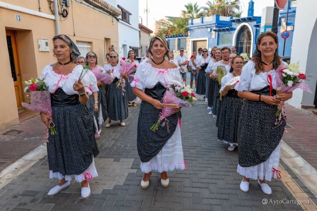 Cabo de Palos inicia sus Fiestas Patronales con la Ofrenda Floral de las pescadoras y el nombramiento de la alcaldesa como madrina