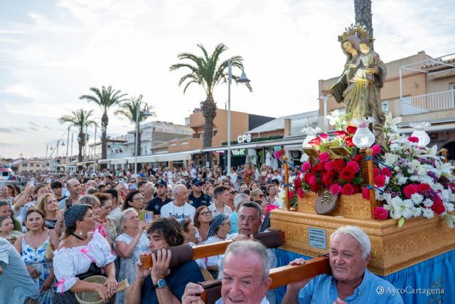 Cabo de Palos se vuelca con su tradicional Procesión Marítima de la Virgen de la Asunción