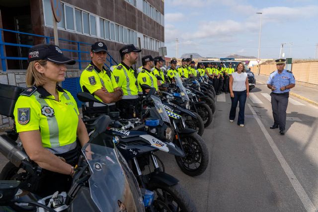 La Sección de Movilidad de la Policía Local Cartagena estrena vestuario de alta visibilidad con una inversión de más de 50.000 euros