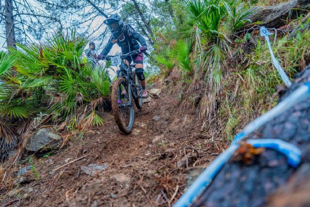 La cartagenera María Rosillo se proclama campeona de la Copa de España Élite de Enduro BTT 2026